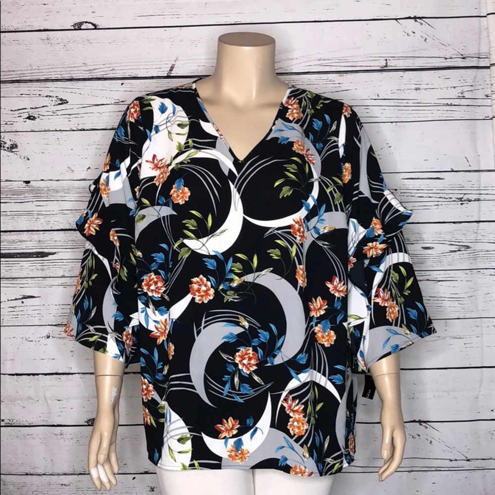 Alfani Woman NWT Size 3X Floral Print Ruffle Sleeve V-Neckline Blouse Top